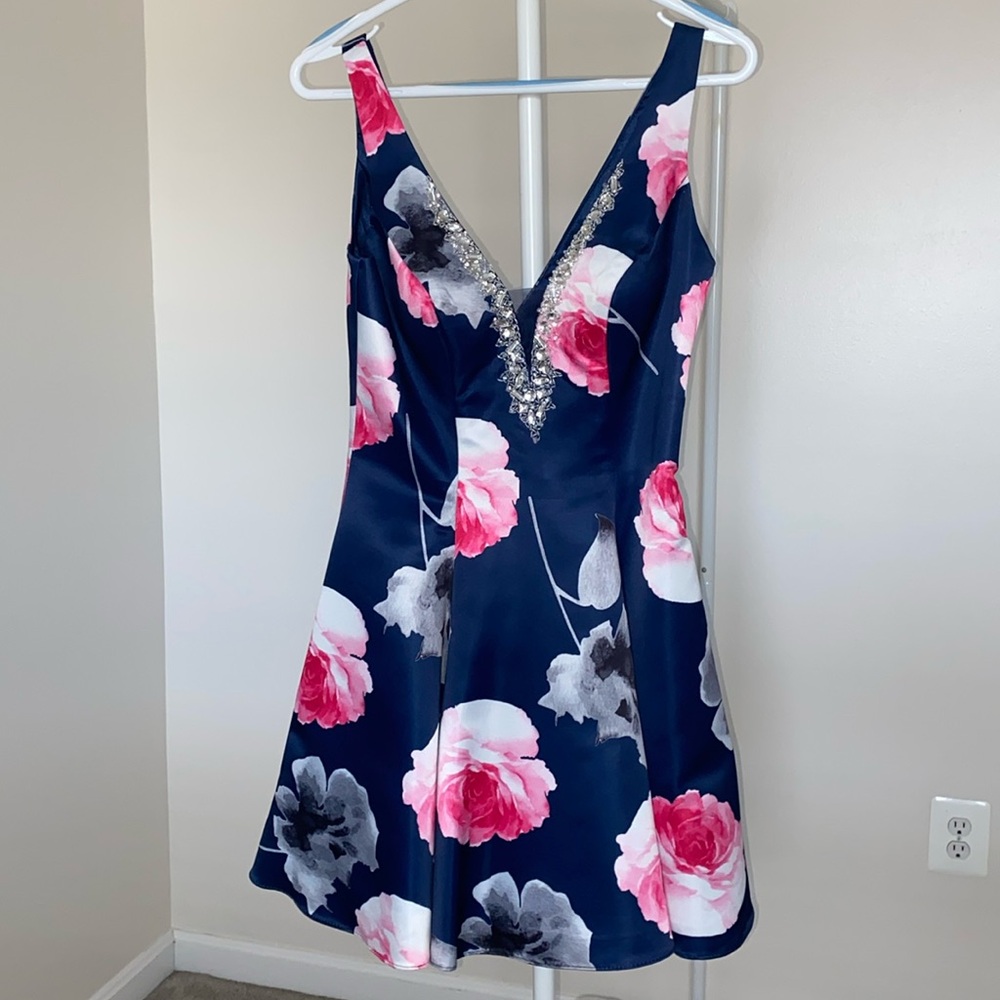 Glamour bag Terani Couture | Size 4| Mini Dress